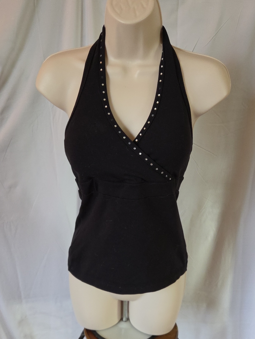 Blue Fish Black Halter V-Neck Stud-Trim Crop Top
